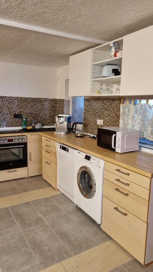 Modern Eingerichtete 3-Zi-Ferienwohnung Zu Vermieten Löffingen Dış mekan fotoğraf