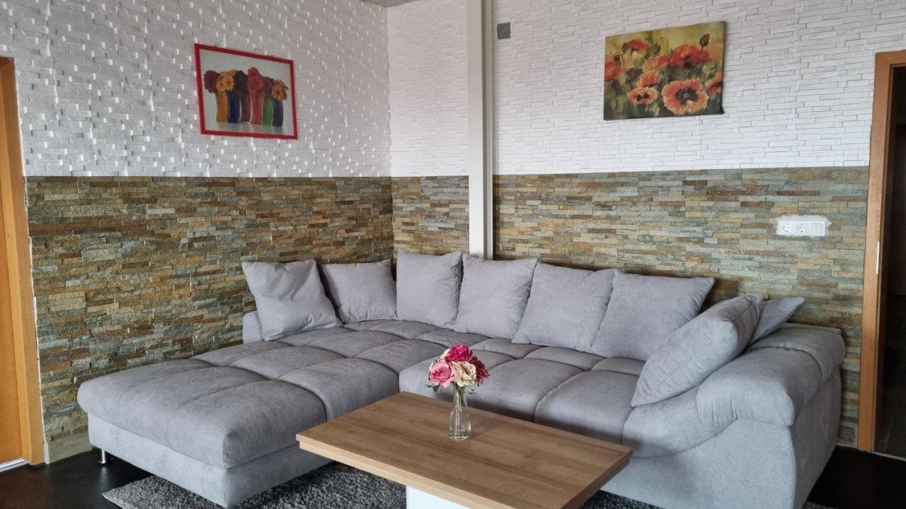 Modern Eingerichtete 3-Zi-Ferienwohnung Zu Vermieten Löffingen Dış mekan fotoğraf